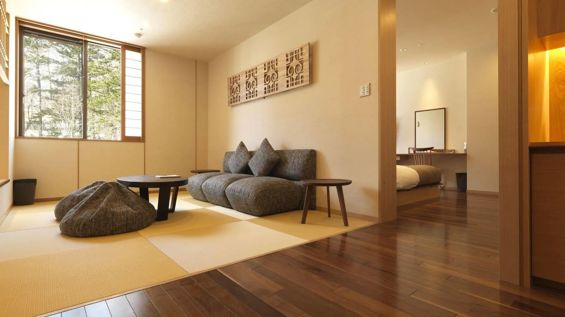 **** Ryokan (tradycyjny japoński pensjonat lub zajazd) Hotel Niseko Konbu Onsen Tsuruga Moku-No-Sho Japonia