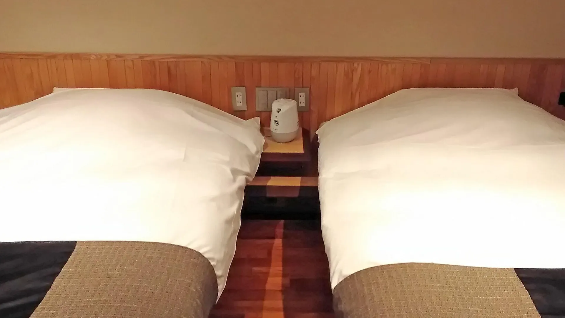 Niseko Konbu Onsen Tsuruga Moku-No-Sho Hotel 4*,  Japan
